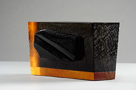 NIGHTFALL, mould-melted glass, cut, 16 × 26 × 12 cm, 2006
foto M. Pouzar