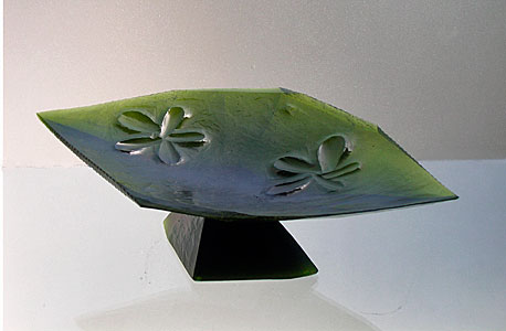FLOWERAGE, mould-melted glass, cut, 14 × 48 × 27 cm, 2007
foto author