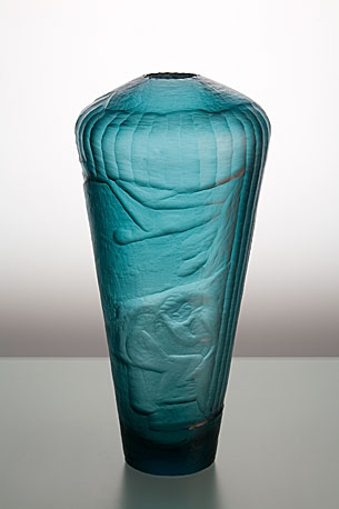 PHILOSOPHER, mould-melted glass, cut, 42 × 23 cm, 2007
foto M. Pouzar