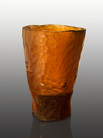 FLINSTONE I., mould-melted glass, cut, 28 × 18 cm, 2006
foto J. Šolc