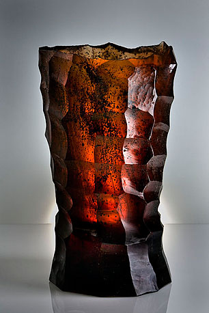 TERRA, mould-melted glass, cut, 40 x 24 cm, 2008
foto J. Jiroutek