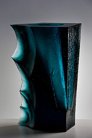 CLIFF I., mould-melted glass, cut, 39 × 26 × 17 cm, 2008
foto J. Jiroutek